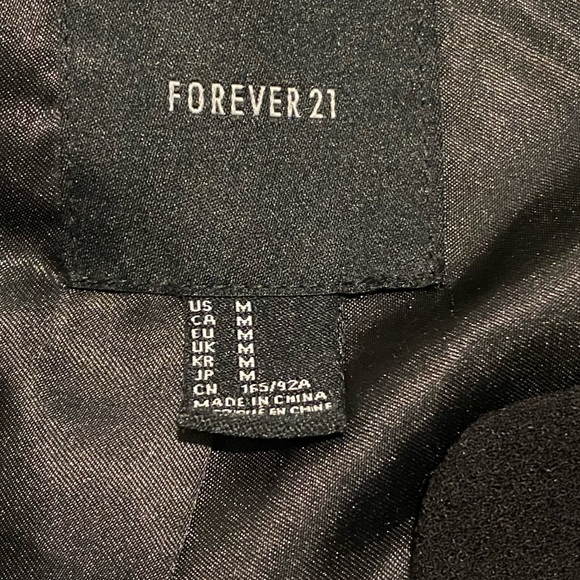 Blazer - Picture 3 of 7